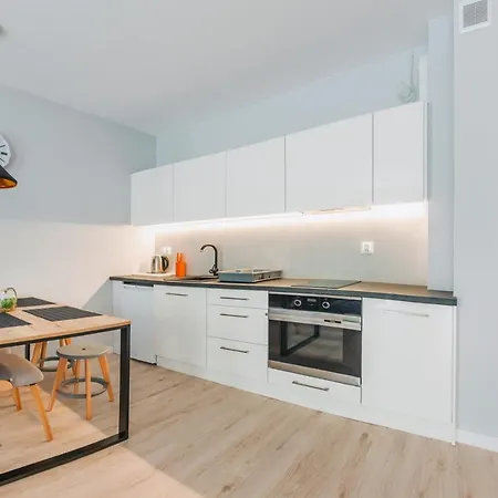 Enklawa, Sun & Snow מיילנו